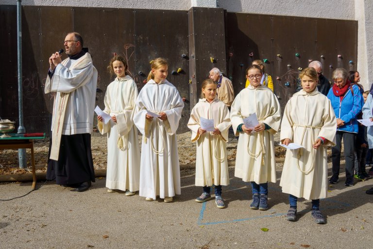 Flexi Auftaktfest - Pater Benedikt und Ministranten - Foto Nico Deskau Flexi Auftaktfest - Pater Benedikt und Ministranten - Foto Nico Deskau