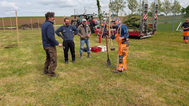 Pflanzaktion STS - Gemeinde - Besprechung - von Martin Koch